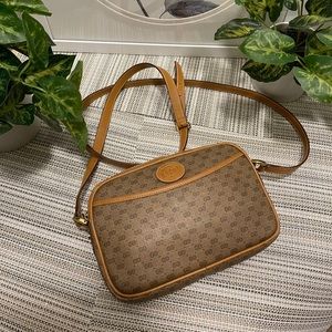 THIS BAG IS RESERVED